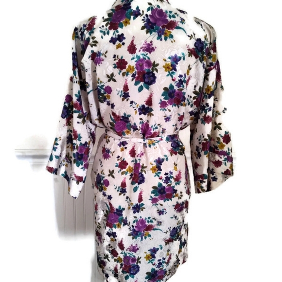 Floral Print Spring Kimono Robe One Size up to Size Large - Picture 4 of 4
